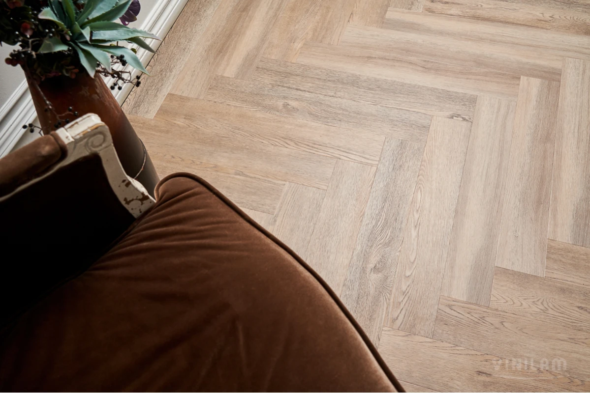 SPC ламинат Vinilam Parquet Herringbone Северный Паркет IS11133